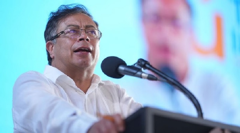 Presidente Petro denuncia plan de asesinato con un camión “cargado de dinamita”