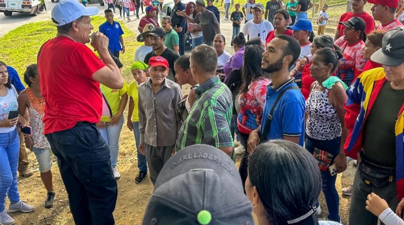 Gobernador Gilberto Pinto acuerda finalizar proyectos en Cajigal
