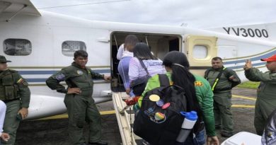 Comisión de médicos se internan en el Alto Orinoco para atender a indígenas