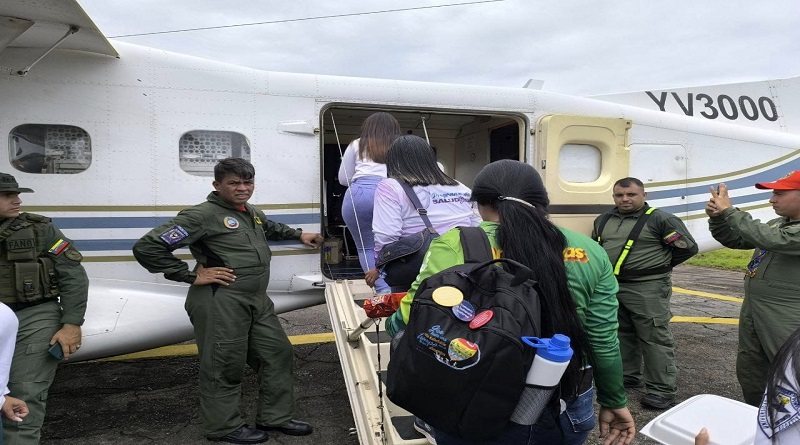 Comisión de médicos se internan en el Alto Orinoco para atender a indígenas