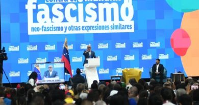Jorge Rodríguez: Las redes sociales son un peligro real para la existencia del hombre