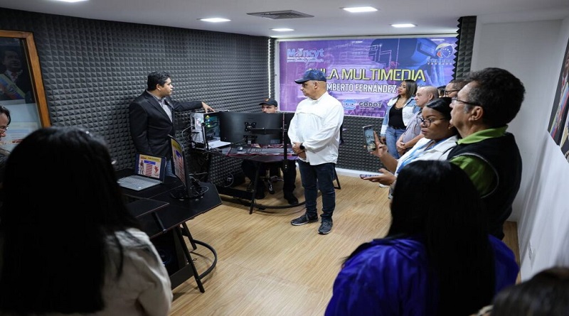 Telecom Venezuela abre nueva aula de multimedios “Dr. Humberto Fernández-Morán”