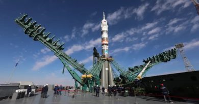 Nave rusa Soyuz MS-25 inició regreso a la Tierra