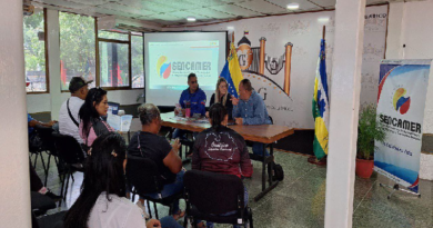 Emprendedores del sector calzado y textil de Guárico reciben taller formativo