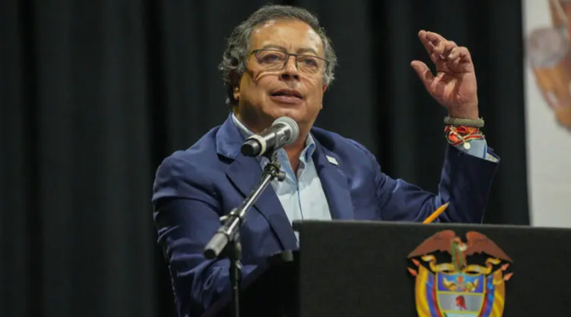 Presidente Gustavo Petro firma decreto que favorece a pueblos indígenas