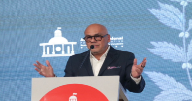 Jorge Rodríguez: Carta de González Urrutia no es más que una capitulación