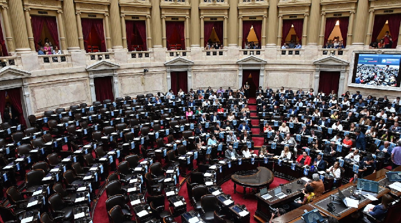 Diputados piden sesión para rechazar veto a la movilidad jubilatoria de Milei