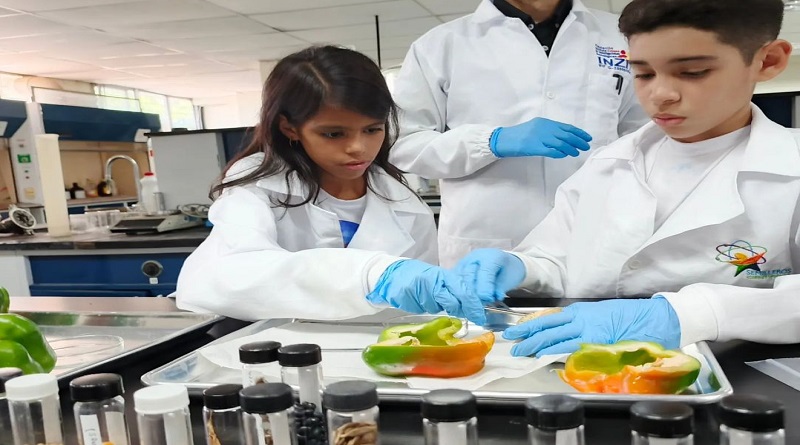 Jóvenes Zulianos exploran temas sobre la ciencia productiva en Inzit