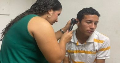 Entregan prótesis en La Guaira como Parte del Plan “Oyendo Más”