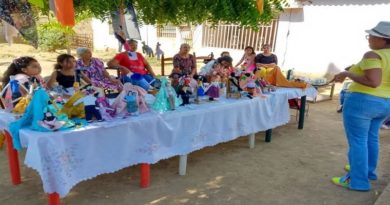 Instituto de Cultura de Falcón imparte exposición de muñecas tradicionales
