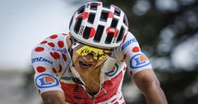Ecuatoriano Richard Carapaz abandona Mundial de Ciclismo