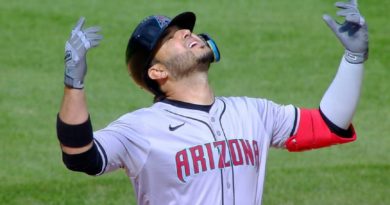 Arizona vence a Texas con par de jonrones de Eugenio Suárez
