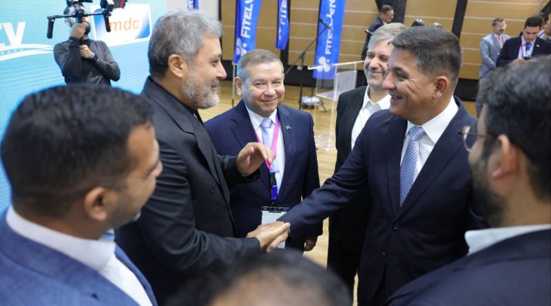 Venezuela e Irán amplían cooperación comercial en telecomunicaciones