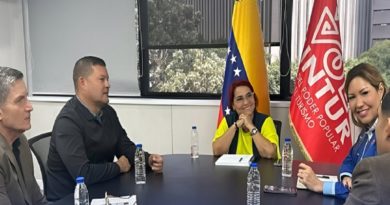Autoridades abordan estrategias para impulsar la conectividad aérea y turística