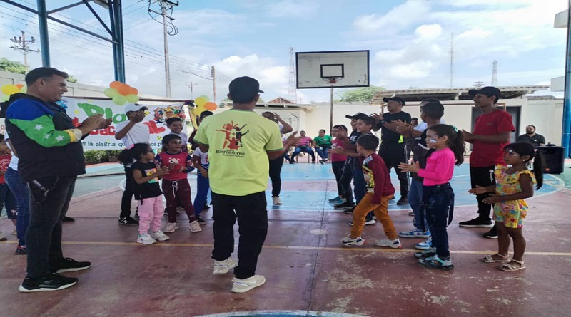 plan-nacional-escuelas-abiertas-lleva-recreacion-ninos-en-cedeno