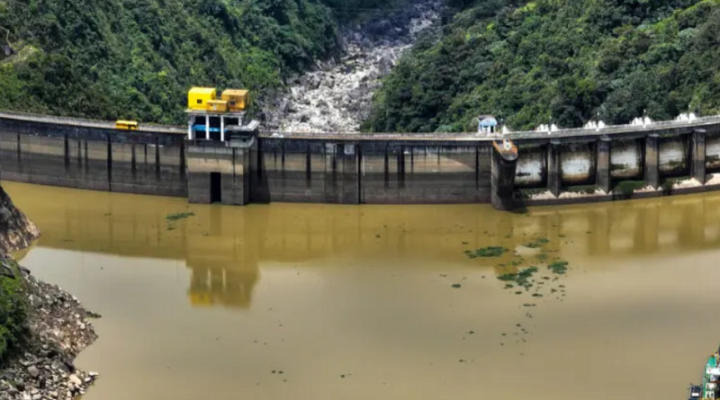 Ecuador restablece suministro de energía tras fallo en hidroeléctrica
