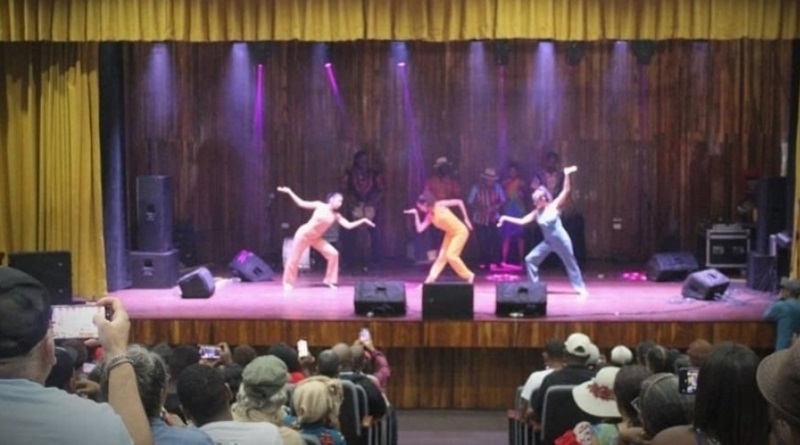Festival Comunitario de Artes Escénicas expone a talentos mirandinos