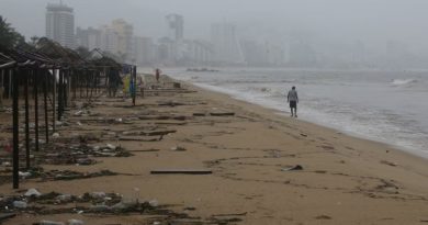 Huracán John deja más de 235 mil damnificados en México