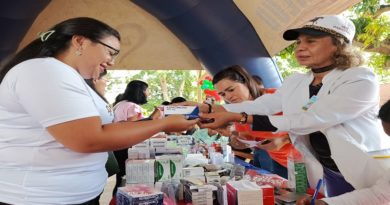 Docentes del Eje Occidental de Carabobo son atendidos en jornada médica integral