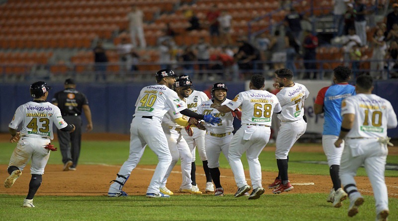 Tigres dejó en el terreno a Cardenales en extrainnning