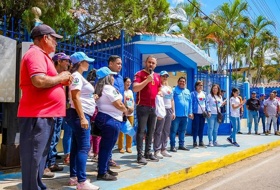Brindan atención especializada a los corazones azules del municipio Santa Ana