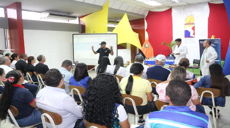 proporcionar al sector educativo un entorno adecuado para el aprendizaje y el desarrollo de habilidades científicas.