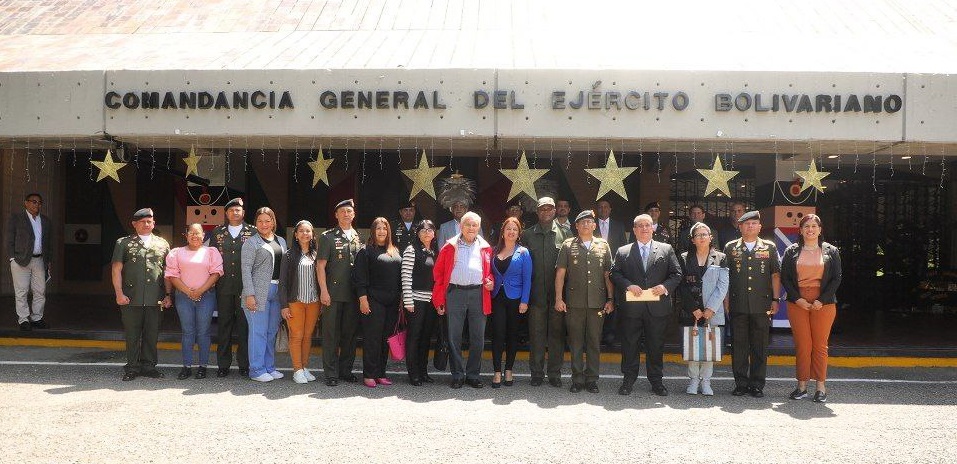 AN consigna acuerdos parlamentarios ante Comandancia General del Ejército