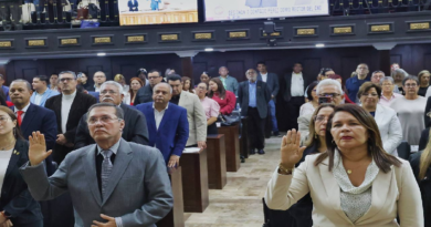 Conrado Pérez designado y juramentado como nuevo rector principal del CNE