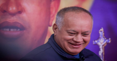 Diosdado Cabello a John Bolton: Eres un fracasado y un inepto