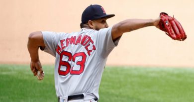 Venezolano Hernández salva su tercer juego en béisbol japonés