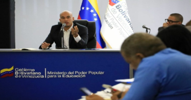 Sector educación avanza en mejorar sistema y ordenar funcionamiento institucional
