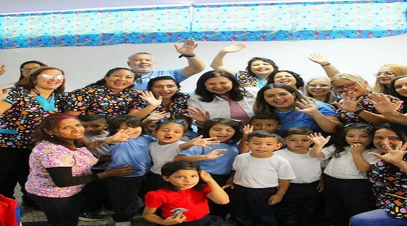 Entregan Centro Educativo “Lea Benshimol de Serfaty” en la parroquia 23 de Enero