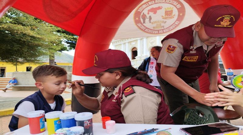 Despliegan atención social a población Guaraque de Mérida