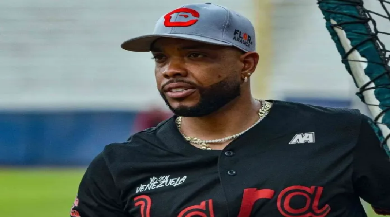 Hendrik Clementina quiere brillar con Cardenales de Lara