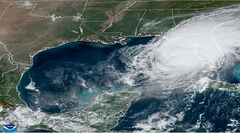 Huracán Milton baja de categoría y aumenta su tamaño al acercarse a Florida
