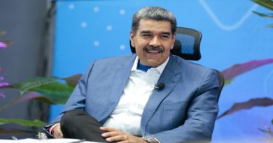 Jefe de Estado instruye a la juventud a construir un sistema permanente de consulta