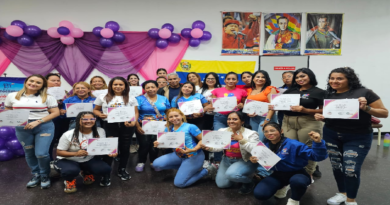 Taller “Mujer Empodera” potencia bienestar colectivo ante retos tecnológicos