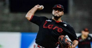 Keyvius Sampson pinta de blanco a Los Navegantes del Magallanes