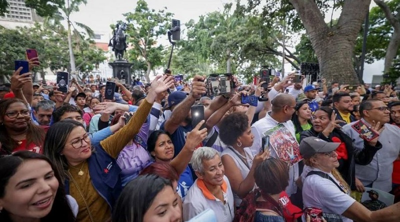 Pueblo celebra tres meses de la victoria popular del presidente Nicolás Maduro