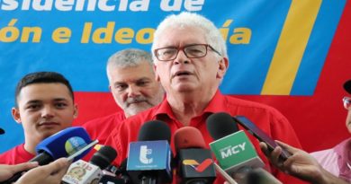 Diputado Daza acusa a medios por atacar psiquis del pueblo