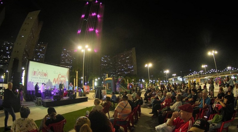 Proyecto de cineclub móvil inició en todas las plazas de Caracas