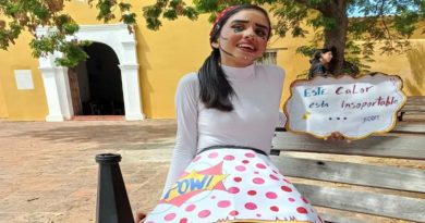 Durante el evento, los actores y actrices en formación representaron diversas figuras mitológicas, clásicas y fantásticas,