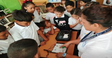 Taller "Viaje hacia la Electrónica" fomenta interés científico en jóvenes de Aragua