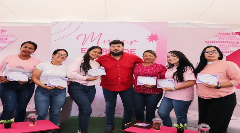 Entregan 100 financiamientos a través del programa "Mujer Emprende" en Monagas