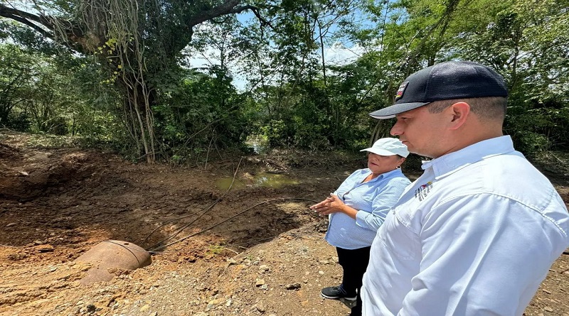 Ministro Velásquez Inspecciona labores de asfaltado en las troncales del Zulia