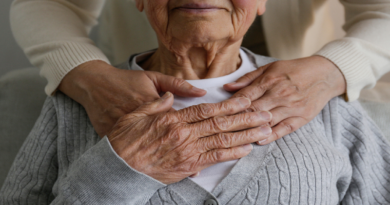 Estudio calcula que aumento de la esperanza de vida se desacelera cada vez más