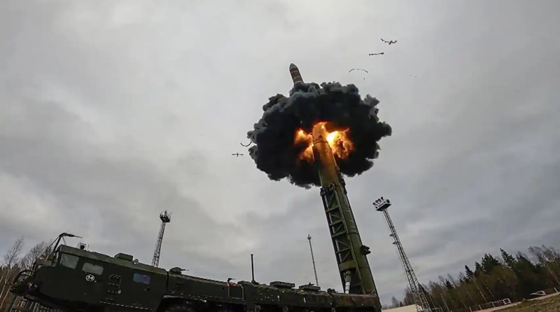 Rusia ensaya un ataque nuclear disuasivo