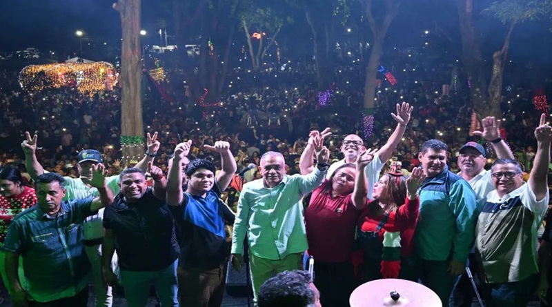 Venezuela iluminada con encendido de las Navidades Felices 2024