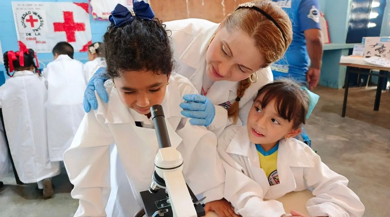 Niños de Maracaibo disfrutan jornada de aprendizaje científico