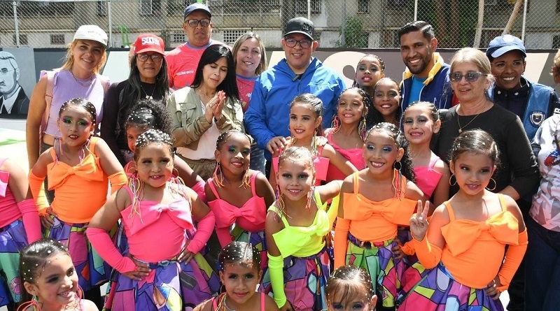 Culmina rehabilitación de ambulatorio y cancha en Caricuao